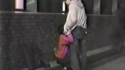 Porno-Models machten dem Regisseur einen doppelten gratis pornos mit reifen frauen Blowjob und fickten ihn