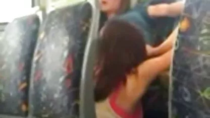 Öffentliche urinieren Im bus pornos gratis reife frauen