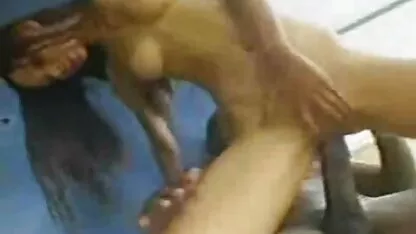 Redhead Schönheit auf dem Balkon gepflanzt Finger in Ihren Arsch sexfilme ältere