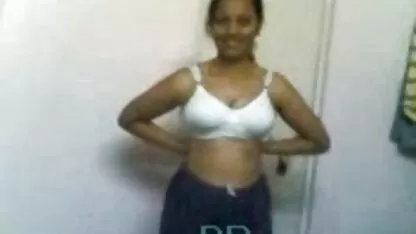 Povd-Natasha white Milch reife pornofilme Und Pflüge Im Freien Sicht Mode