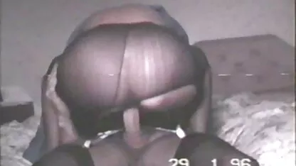 Reiche weiße Küken pornos mit frauen ab 40 saugt zwei freche Jungs auf einmal