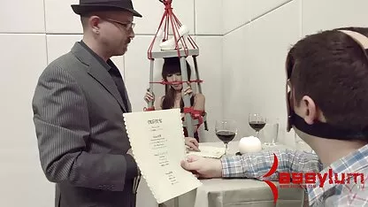 Russische Fetischisten Spione sexfilme ab 50 auf pissing Mädchen in Schrottplatz und park