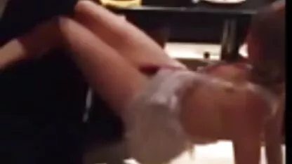 Verkäuferin fickt Menge Von Käufern Im Laden sexfilme mit frauen ab 50