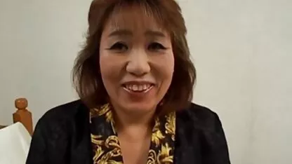 pussy kostenlose reife frauen pornos Urinieren-redhead Marketa Schmeckt Ihre Pisse in Solo golden shower Film