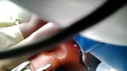 Reality Kings-Mutter und Stieftochter-in-law Team brauchen reife frauen porno film Hilfe mit ihren Boxen