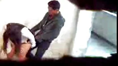 Rothaarige Magd leckt einen master dick pornofilme mit reifen frauen nach der Reinigung