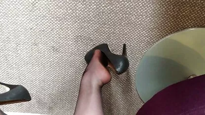 Russische Fetischist saugt Freundin Beine in Strumpfhosen, fickt Sie kostenlose pornofilme von reifen frauen in pussy