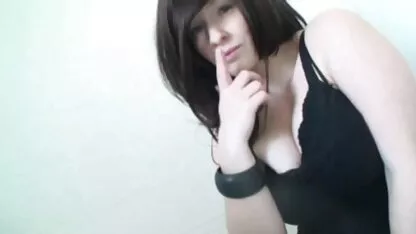 Hübscher Student saß auf einer Beule und riss die kostenfreie pornofilme mit reifen frauen Jungfrau