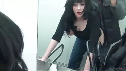 pornostar kostenfreie pornofilme mit reifen frauen limber Posiert zu Hause