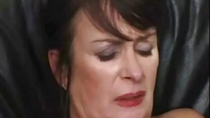 Rahyndee James Und Desiree Nacht Softcore Lesben Hookup sexfilme mit ältere frauen Vignette