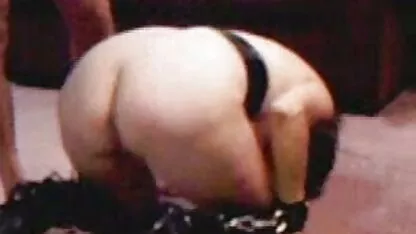 Redhead Mädchen mit kleinen Titten saugt Hahn wie eine Hure free porno reife von der Strecke