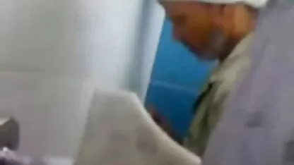 pissen Lezzies-Delphine und Nicole get drenched sexfilme mit frauen ab 40 während Pisse Spaß haben