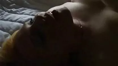 Russische Mädchen Scheiße in der Toilette mit einer versteckten pornofilme mit älteren damen Kamera