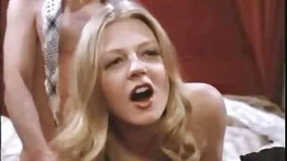 Schwangere Studentin handelt reife damen kostenlos erotische videos in Pornos, um Geld für die Geburt zu verdienen